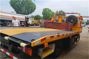 兴国附近拖车电话号码服务